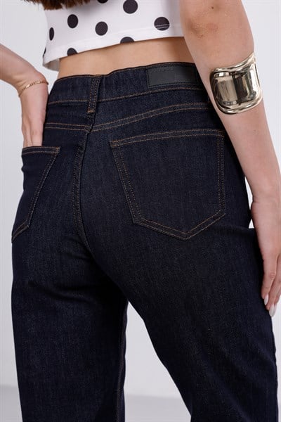Straight Jean