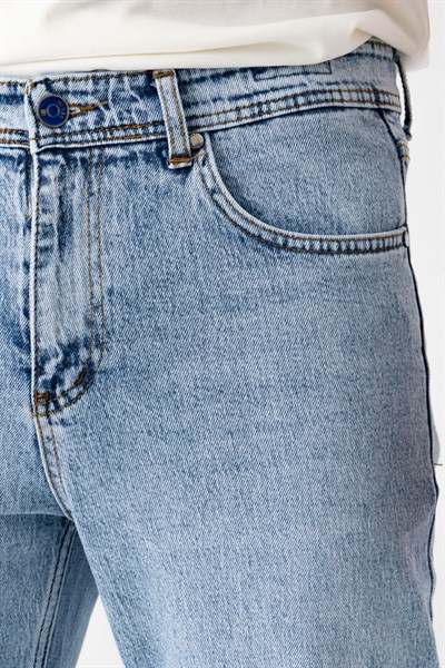 Tapered Jean