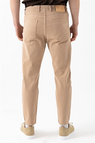 Tapered Jean
