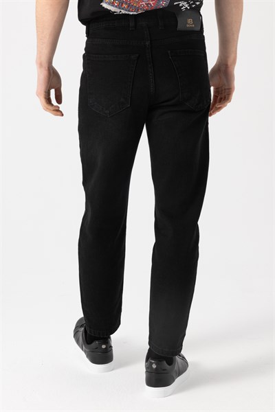 Tapered Jean