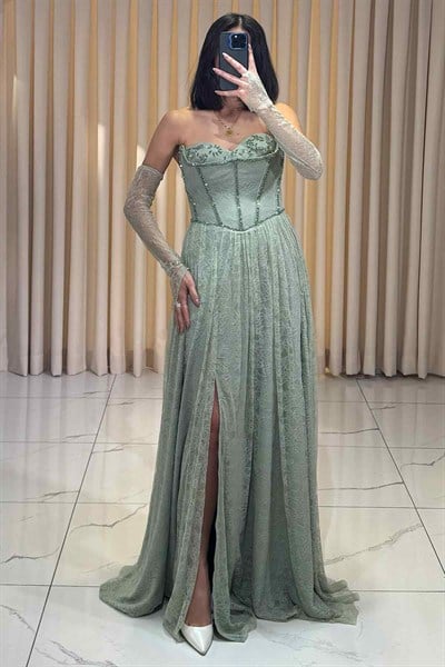 Boncuk İşlemeli Eldivenli Bolero Detaylı Yırtmaçlı Abiye Yeşil