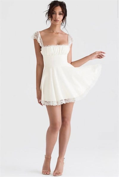 Beyaz Drape Detaylı Dantelli Mini Elbise