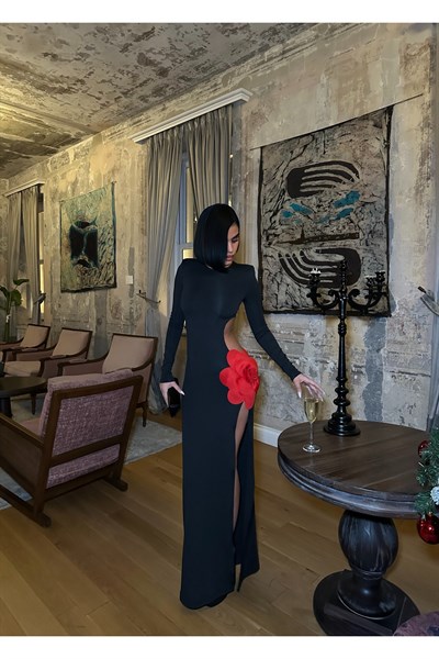 Kadın Aksesuar Detaylı Yırtmaçlı Cut-Out Maxi Elbise