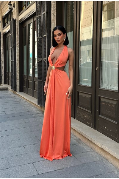 Kadın Takı Detaylı Yırtmaçlı Maxi Elbise