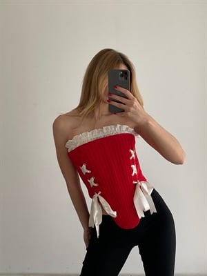 Kırmızı Bağlama Detaylı Straplez Korse