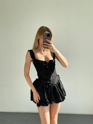 Siyah Dantel Detaylı Büstiyer & Balon Şort Takım