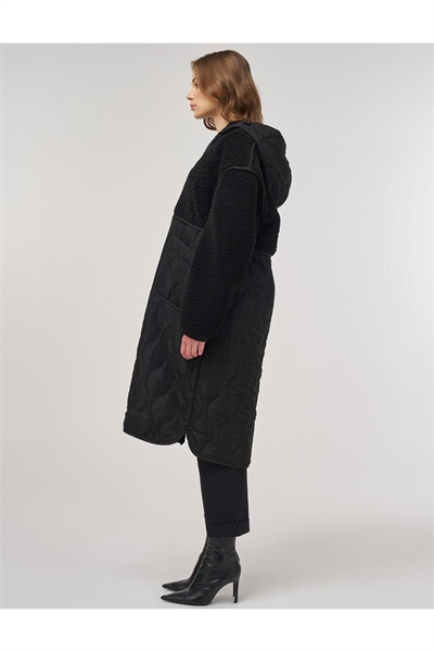 Kayra Peluş Detaylı Anorak Mont Siyah