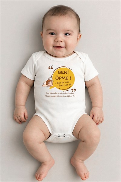 Beyaz kısa kol Beni Öpme temalı baskılı Bebek Zıbın Bisiklet Yaka Unisex Body %100 Pamuk