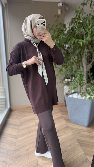 Gold Detaylı Fularlı Merserize Tunik | Kahverengi