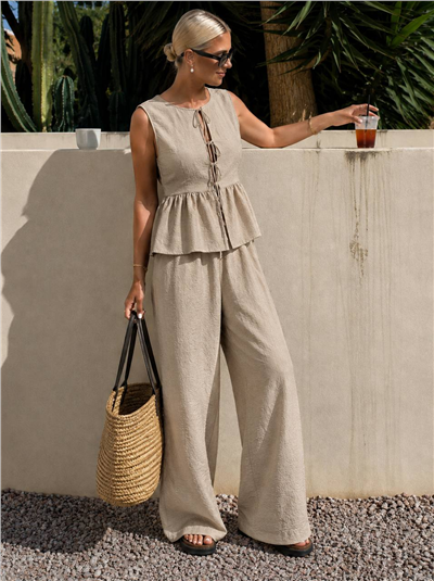 Kadın Dökümlü Peplum Bluz ve Pantolon Takımı - Bej