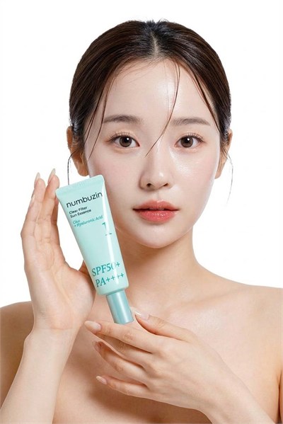 NUMBUZIN No.1 Clear Filter Sun Essence 50ml (Aydınlatıcı ve Nemlendirici Etkili Güneş Koruyucu Esans)