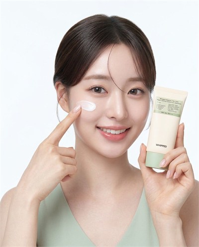 WHIPPED Mugwort Tea Tree Vegan Cooling Hydration Sunscreen 50ml (Sivilce ve Kızarıklık Karşıtı, Serinletici Nemlendirici Güneş Kremi)