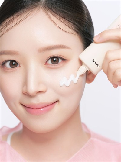 WHIPPED Peach Pear Vegan Tone-up Capsule Sunscreen 50ml (Cilt Tonu Eşitleyici ve Aydınlatıcı Canlandırıcı Güneş Kremi)