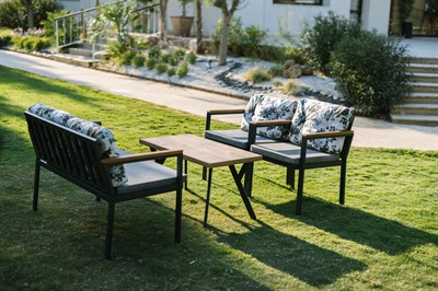 Metal İskeletli Bahçe Balkon Oturma Grubu - 4 Kişilik Minderli Takım