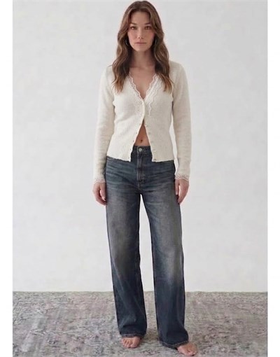 Claire Hırka Ekru