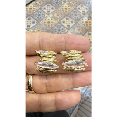 Lotus Aksesuar Marquise Kesim Taşlı ve Dokulu Altın Renk Çift Sıra Küpe