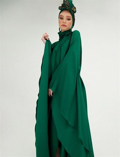 Green Shawl Serpsuhi