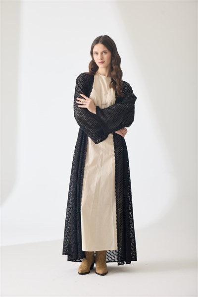 Raven Siyah Dantel Kaftan