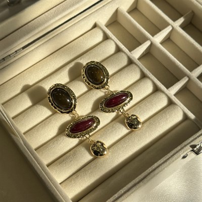 Koyu Yeşil Sallantılı Taş Küpe