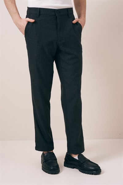 REGULAR FIT RAHAT DOKULU PANTOLON