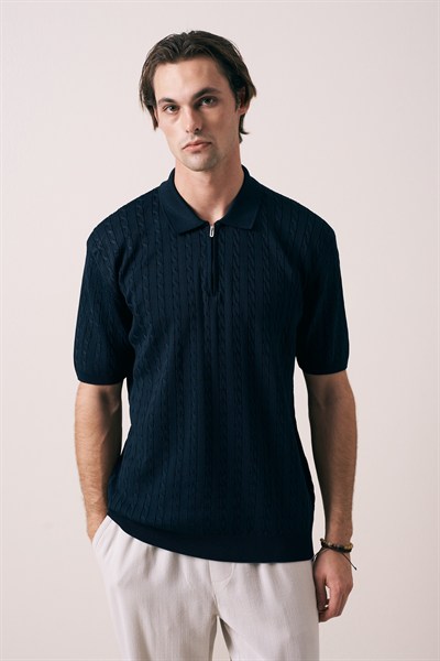 SAÇ ÖRGÜ DETAYLI FERMUARLI POLO TRİKO T-SHIRT