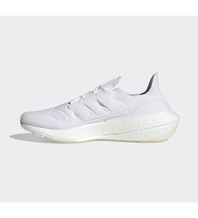 ULTRABOOST 22