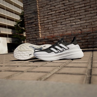 ULTRABOOST 5