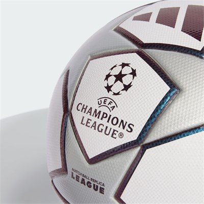 Uefa Champions League Üçüncü Top