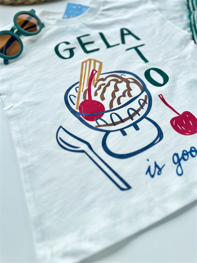 Çocuk 2li Yazlık Kombin – “Gelato” Baskılı Tişört ve Yeşil Çizgili Pantolon
