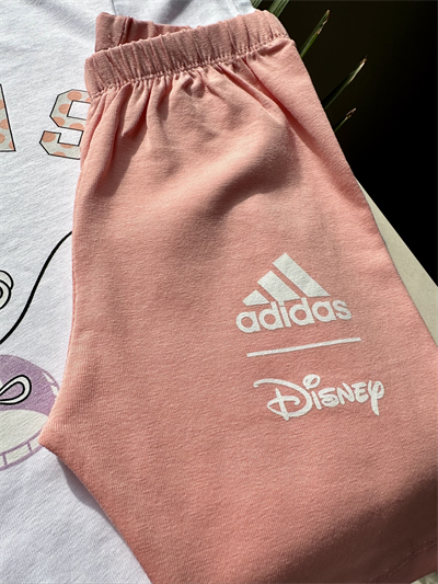 Kız Çocuk Disney Minnie Mouse Baskılı Tişört ve Şort Takım