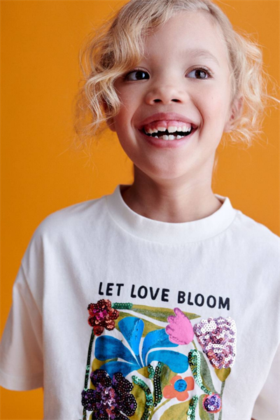 Kız Çocuk Pul İşlemeli Tişört Ekru