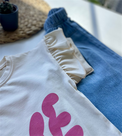 Kız Çocuk Love Baskılı Tişört ve Kot Pantolon Takım