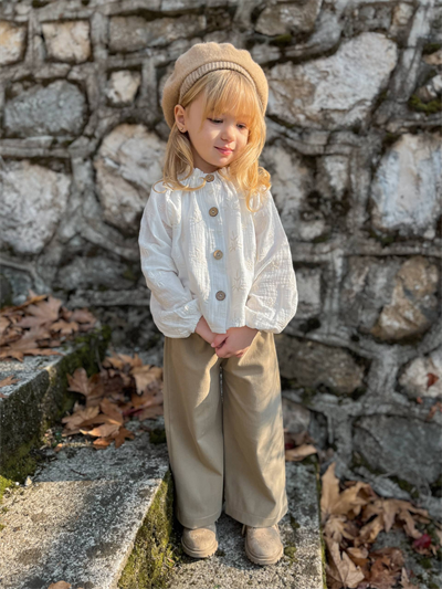 Nakışlı Müslin Gömlek & Gabardin Pantolon Takımı – Kız Çocuk, 2–6 Yaş