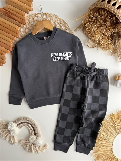 NEW HEIGHTS Yazı Baskılı Çocuk Takımı – Bisiklet Yaka Sweatshirt & Jogger Alt
