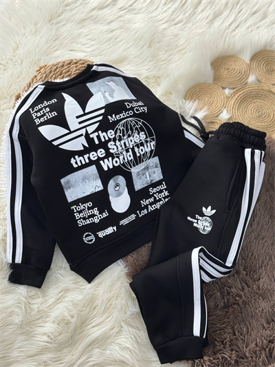 Sırt Baskılı Siyah Takım – Beyaz Çizgili, 3 İplik Şardonlu, Unisex, 3–8 Yaş