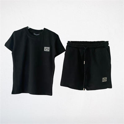 Siyah Tişört ve Şort Takım