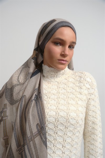 Brown Saddle Grace