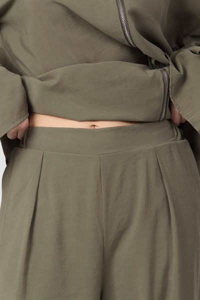 Kadın Fermuarlı Kolları Kat Detaylı Haki Oversize Takım