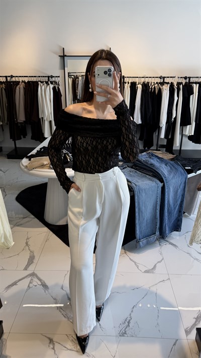 Dantelli Madonna Yaka Bluz