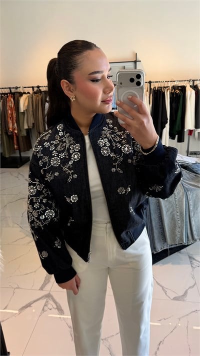 İşleme Detaylı Denim Ceket