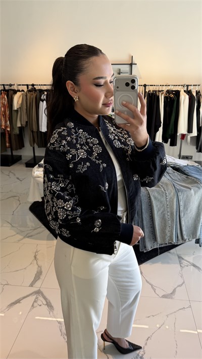 İşleme Detaylı Denim Ceket