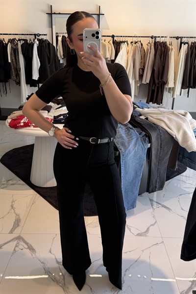 KISA KOLLU TRİKO SİYAH