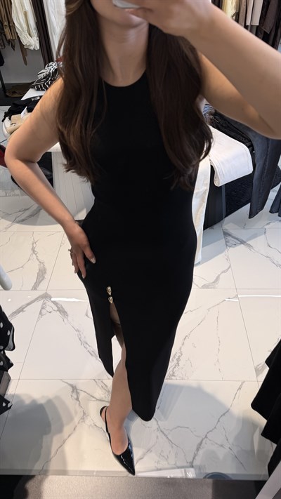 Yırtmaç Detaylı Midi Elbise 