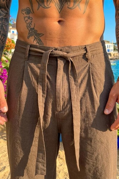 Yumuşak Dokulu Kemer Detaylı Baggy Pantolon Kahve