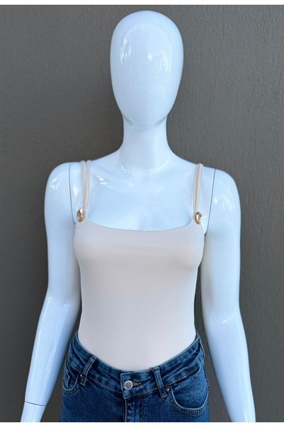 Kadın Askılı Slim Fit Bodysuit Metal Detaylı Şık Yazlık Bodysuit