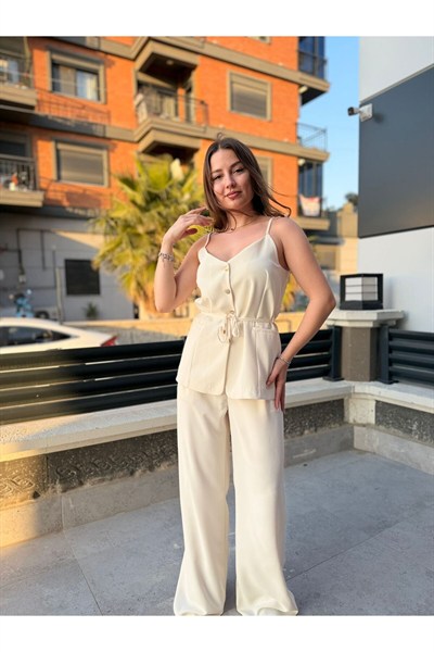 Kadın Tek Pileli Kemerli Bol Paça Pantolon + Düğme Detaylı Askılı Bluz Yazlık Şık İkili Takım