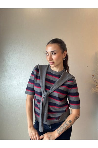 Şal Detaylı Çizgili Kısa Kollu Triko Bluz