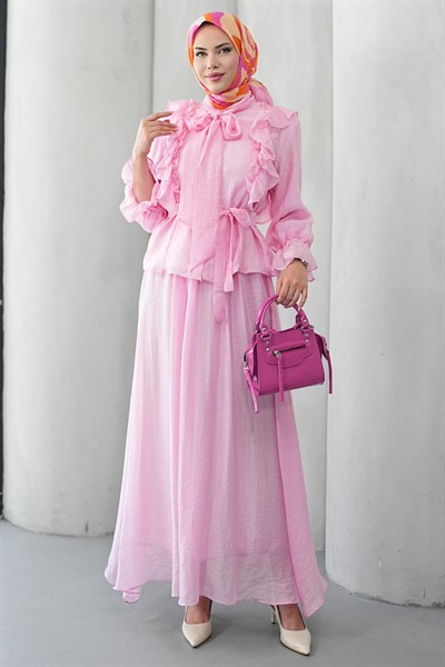 Bluz Yanları Ekli Ve Kol Volanlı Yaka Bağcıklı Tül Etekli Takım  - Pembe
