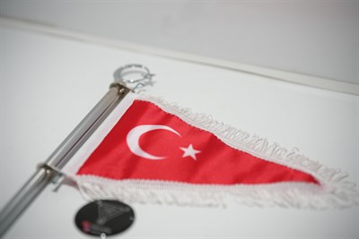 MAKAM BAYRAĞI METAL ÇUBUKLU