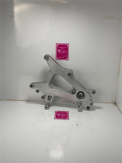 RKS FRECCİA 150 ARKA MAFSAL BRRAKETİ ÇIKMA